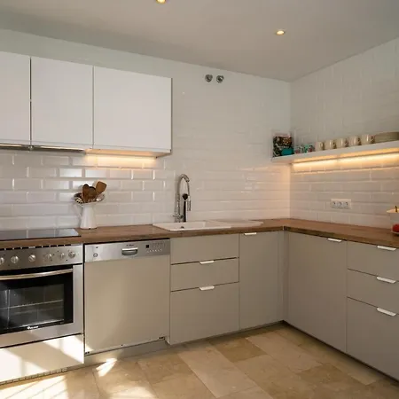 Charming Alohavista 4 Bed And Walk To Rdr293 בית נופש מארבלה